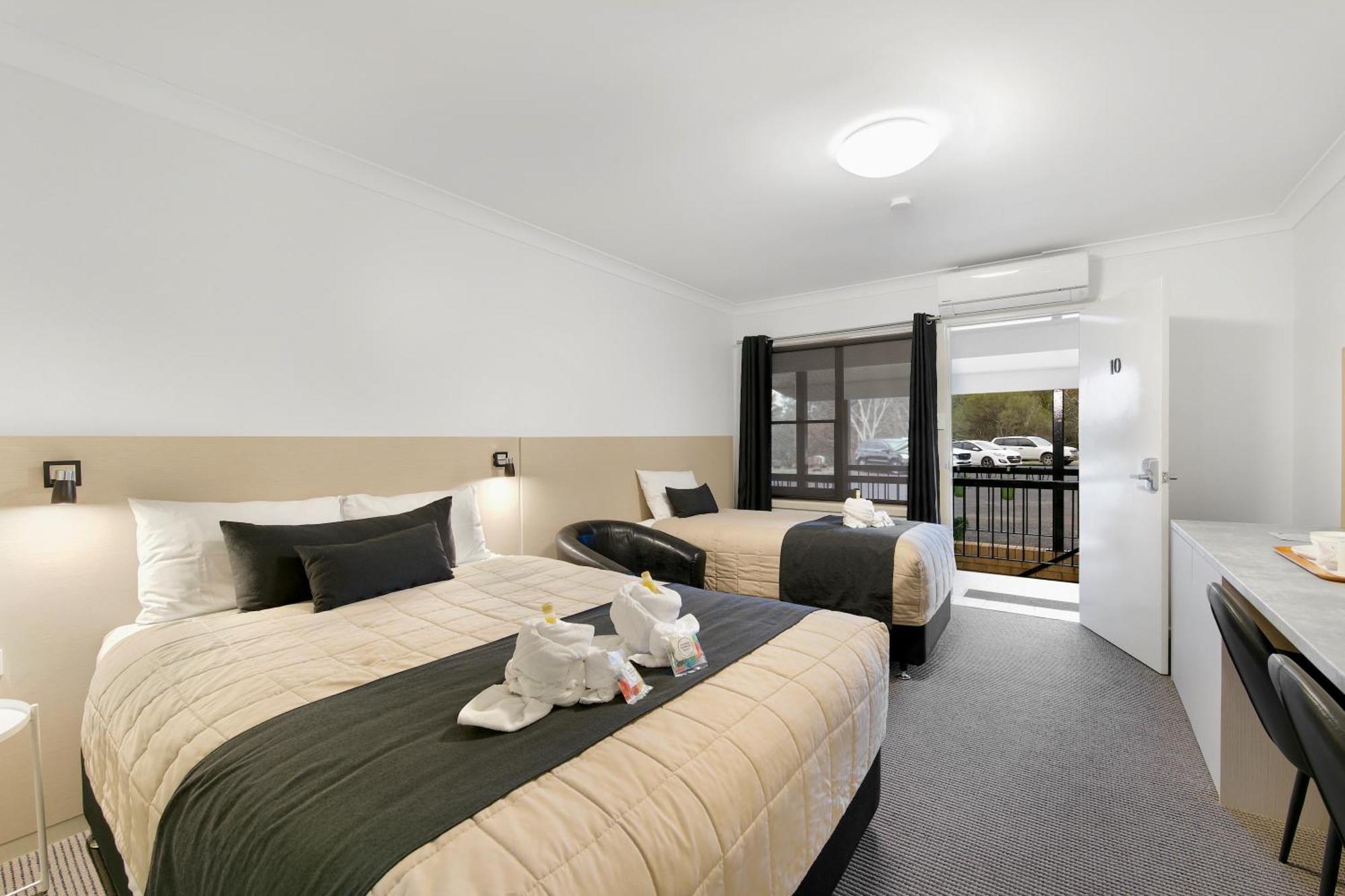 Kandos Fairways Motel Ngoại thất bức ảnh